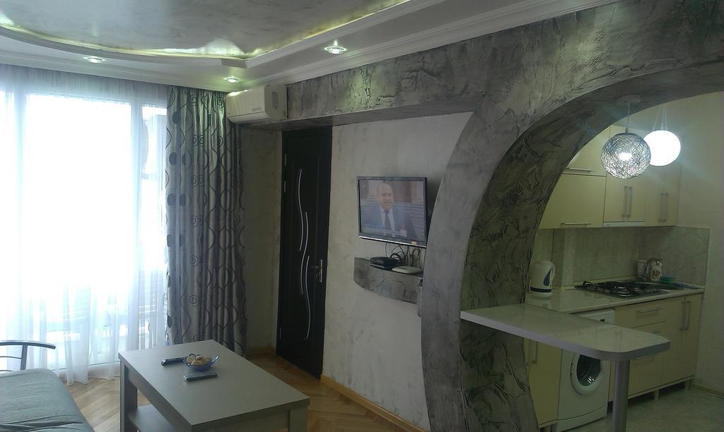 Irakli'S Apartment With Sea View Batum Oda fotoğraf