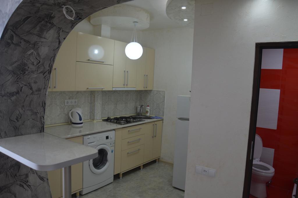 Irakli'S Apartment With Sea View Batum Oda fotoğraf