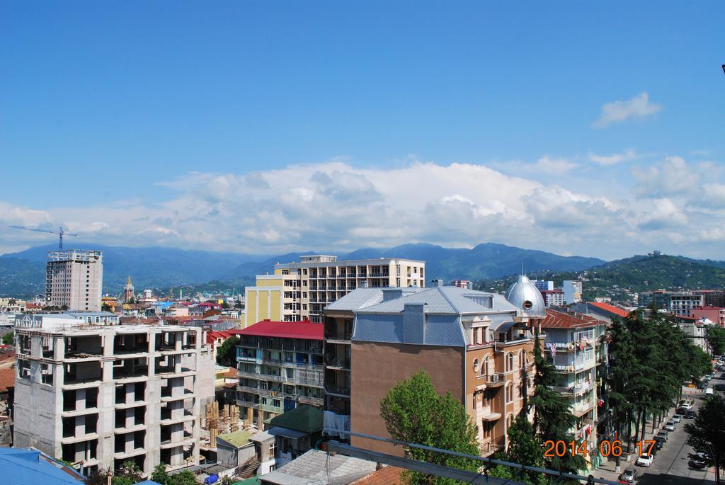 Irakli'S Apartment With Sea View Batum Oda fotoğraf